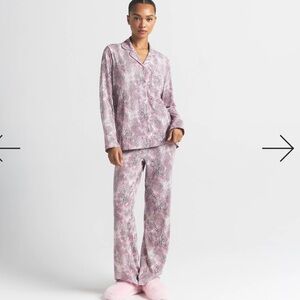 SKIMS LONG SLEEVE BUTTON UP SET